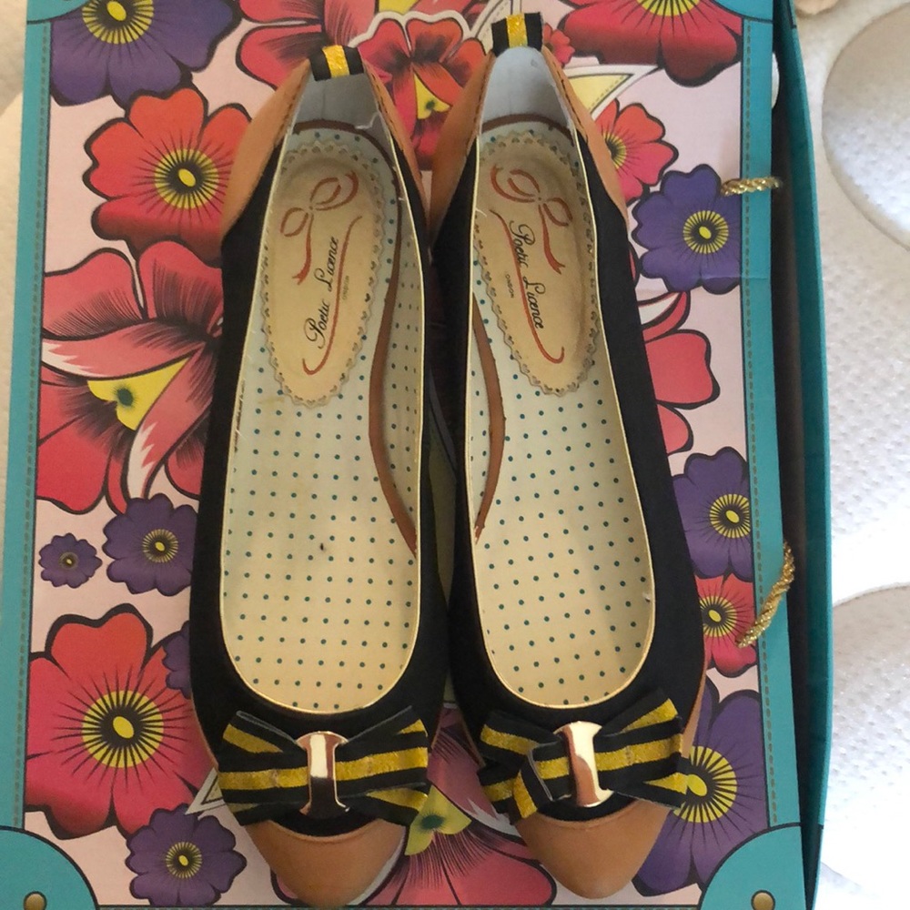 Poetic license flat shoes “you rebel” - new in box